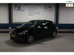 Peugeot 208 1.2 PureTech Blue Lease Executive 12 MAANDEN GAR, Voorwielaandrijving, Gebruikt, 1199 cc, 82 pk
