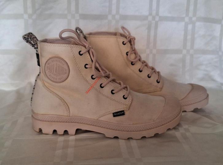 Palladium Dames Enkelboots Veter - Maat 41, Kleding | Dames, Schoenen, Zo goed als nieuw, Lage of Enkellaarzen, Beige, Ophalen of Verzenden