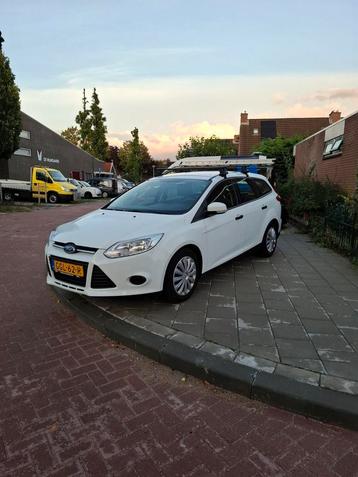 Ford Focus 1.0 Ecoboost 74KW Wagon 2014 Wit beschikbaar voor biedingen