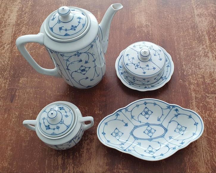 Winterling Bavaria Servies - Blauw Bloempatroon, Huis en Inrichting, Keuken | Servies, Zo goed als nieuw, Compleet servies, Overige stijlen