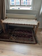 Handgemaakt Houten Bankje met Gevlochten Zitting, Ophalen, Zo goed als nieuw, 25 tot 50 cm, Rechthoekig
