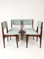 4 vintage stoelen licht blauwe rib nieuwe stof, Twee, Blauw, ., Ophalen of Verzenden