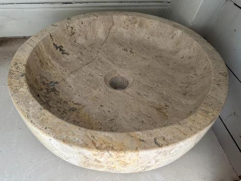 KOOPJE! Travertin wastafel | natuursteen massief | Nieuw, Huis en Inrichting, Badkamer | Badkamermeubels, Nieuw, Wasbak of Wastafel