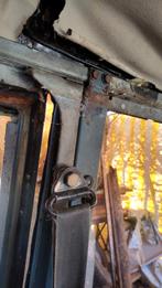 Gordel montagepunt Land Rover Series 3 voorin, Ophalen of Verzenden, Gebruikt, Land Rover