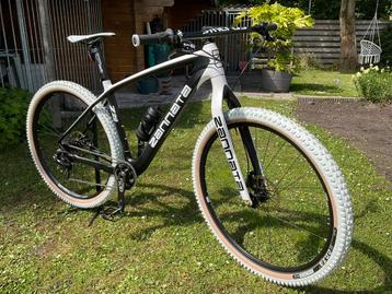 Zannata z29 maat m/l full carbon sram xo 11 speed beschikbaar voor biedingen