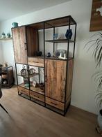 Mooie, stevige kast - 2 meter hoog, Antiek en Kunst, Antiek | Meubels | Kasten, Ophalen of Verzenden