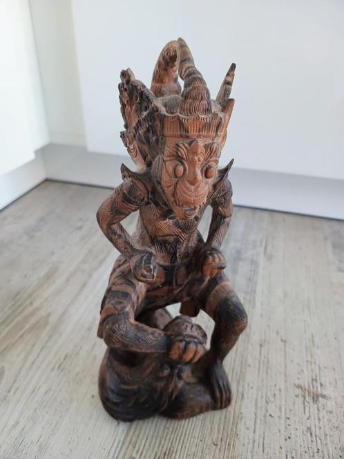 Handgesneden Balinees houten beeld – Raksasa beschermer, Antiek en Kunst, Kunst | Beelden en Houtsnijwerken, Ophalen of Verzenden