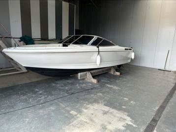 Bayliner capri 2150 5.0 V8 beschikbaar voor biedingen