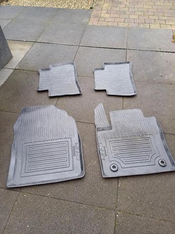 Rubberen automatten set voor Toyota CHR beschikbaar voor biedingen
