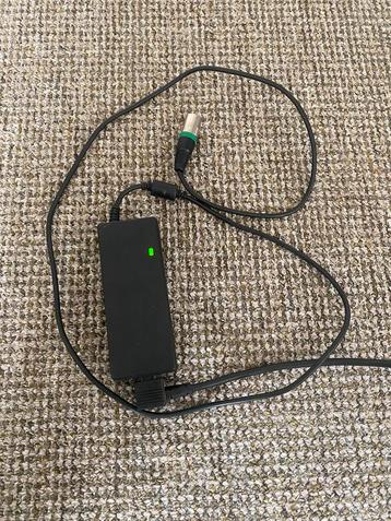 Accu oplader voor elektrische fietsen Batavus Sparta beschikbaar voor biedingen