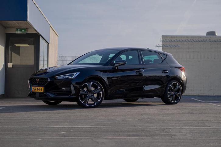 Cupra Leon 1.4 E-hybrid 245pk | AAS | DCC | Memory Seats, Auto's, Cupra, Particulier, Leon, ABS, Achteruitrijcamera, Airbags, Airconditioning