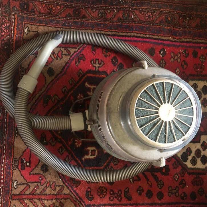 2 Nilfisk Stofzuigers.1 Stang.1 Draad.1v Beg.Grond.1v Boven., Witgoed en Apparatuur, Stofzuigers, Gebruikt, Stofzuiger, Minder dan 1200 watt