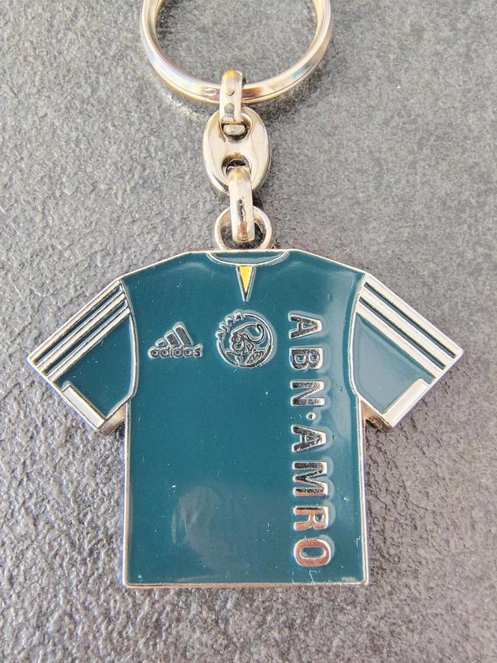 Ajax Amsterdam prachtige vintage sleutelhanger, Verzamelen, Sleutelhangers, Zo goed als nieuw, Ophalen of Verzenden