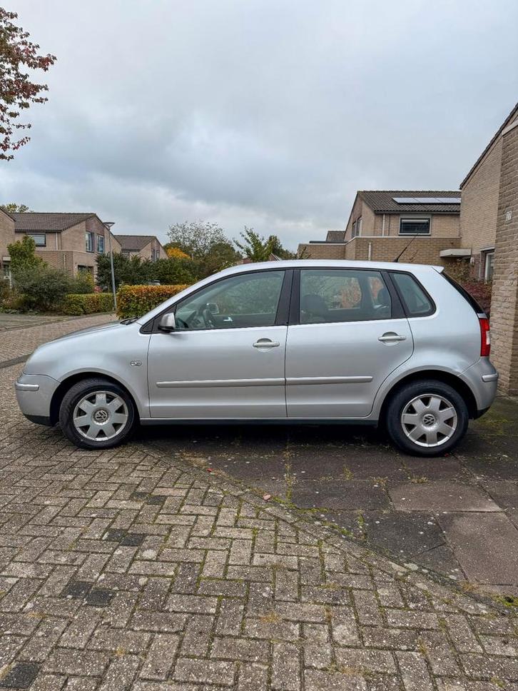 Volkswagen Polo Highline Automaat – niet rijdbaar!! (riem), Auto's, Volkswagen, Particulier, Polo, ABS, Airbags, Airconditioning