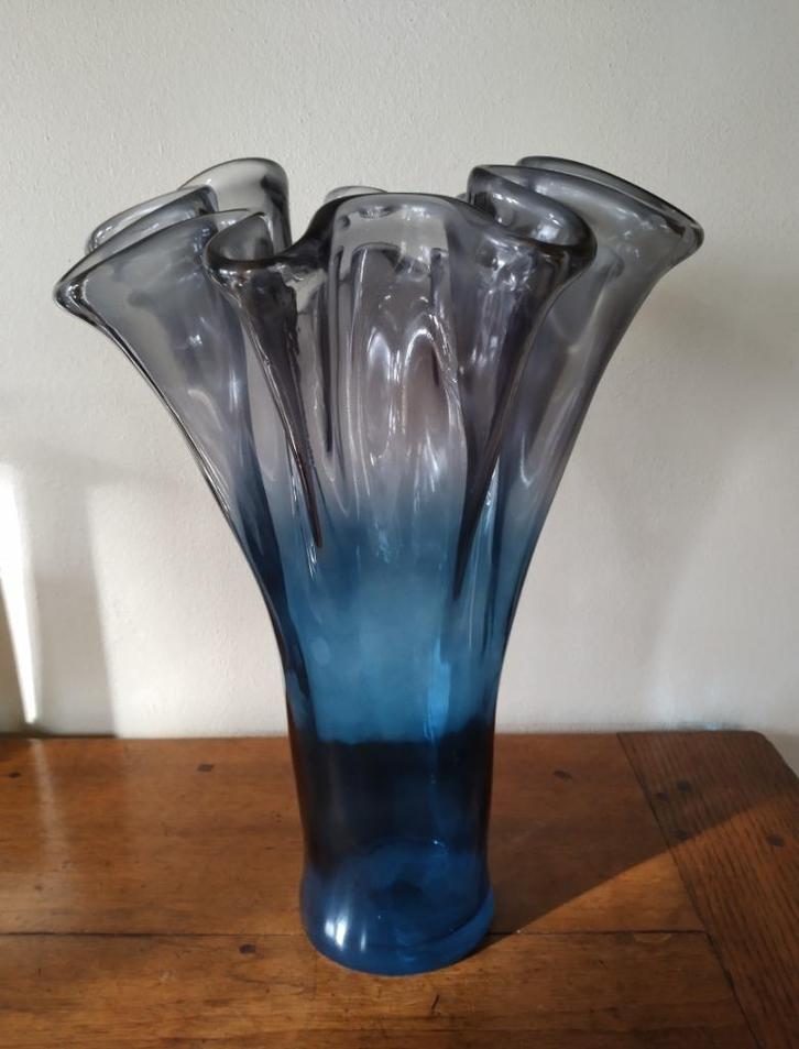 Grote blauwe Murano vaas. Vintage, Antiek en Kunst, Antiek | Vazen, Ophalen of Verzenden