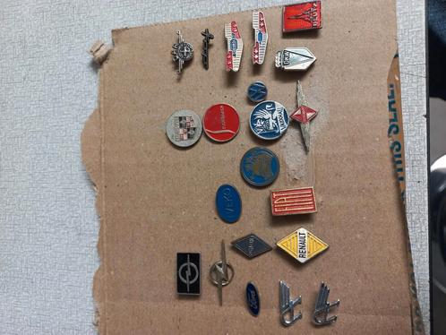 21 metalen autospeltjes, Verzamelen, Speldjes, Pins en Buttons, Zo goed als nieuw, Transport, Ophalen of Verzenden