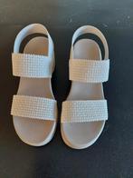 Skechers sandaal maat 39 (crème), Kleding | Dames, Schoenen, Skechers, Overige kleuren, Zo goed als nieuw, Sandalen of Muiltjes