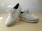 Tommy Hilfiger beige veterschoenen mt 41 prima staat, Schoenen met lage hakken, Beige, Ophalen of Verzenden, Zo goed als nieuw