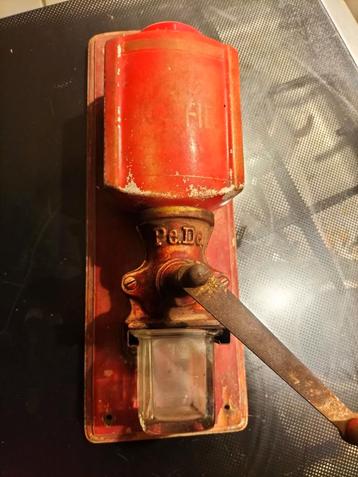 Vintage P.E.D.E. Koffiemolen Wandmodel en nog wat zie foto's beschikbaar voor biedingen