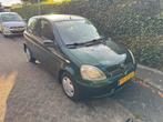 Toyota Yaris 1.3 VVT-i 3DR AUT 2002 Groen, Auto's, 1299 cc, 4 cilinders, 400 kg, Origineel Nederlands