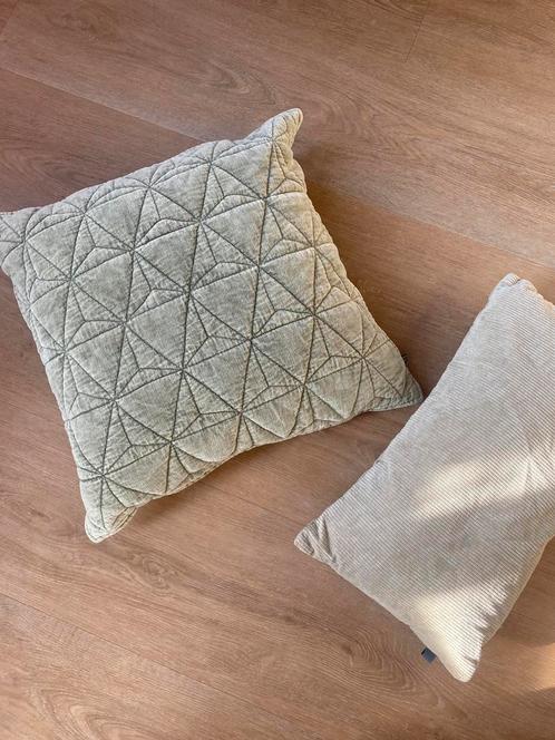 Salie groene sierkussens, Huis en Inrichting, Woonaccessoires | Kussens, Zo goed als nieuw, Groen, Vierkant, Ophalen of Verzenden