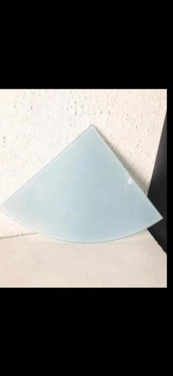 1/4 circel ‘DURALINE’ SANITAIR HOEKPLANCHET beschikbaar voor biedingen