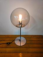 Vintage Bol Tafellamp van Rookglas en chroom, jaren 60., Ophalen, Gebruikt, Glas, Minder dan 50 cm