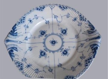 Royal Copenhagen Blue Fluted Half Lace Serveerschaal #666 beschikbaar voor biedingen