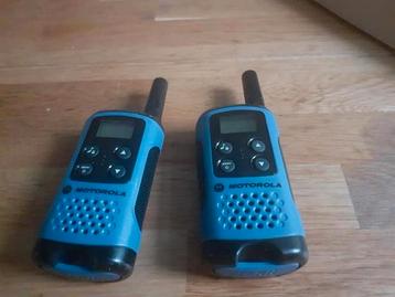 Motorola TLKR T40 walkie talkie. ⁹ beschikbaar voor biedingen