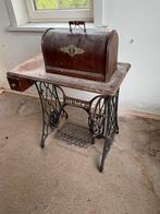 Oude naaimachine te koop, Antiek en Kunst, Antiek | Naaimachines, Ophalen of Verzenden