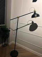 Ikea vloerlamp industrieel zwart met goud, Huis en Inrichting, Lampen | Vloerlampen, Ophalen, Zo goed als nieuw, 150 tot 200 cm