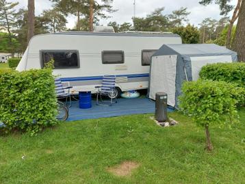 Hobby de luxe 2006, opbouw 5.60 mtr in zeer goede staat beschikbaar voor biedingen