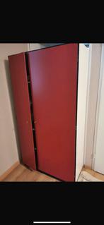 Kledingkast rood. Oud. 2 stuks (red wardrobe 2 pieces), Huis en Inrichting, Kasten | Kledingkasten, Ophalen, 50 tot 75 cm, 150 tot 200 cm