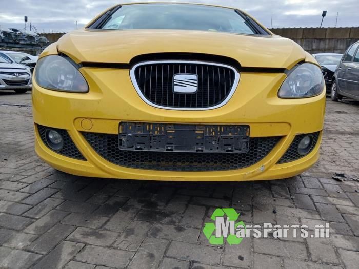 Voorbumper van een Seat Leon, Auto-onderdelen, Carrosserie en Plaatwerk, Bumper, Seat, Gebruikt, 3 maanden garantie, Ophalen of Verzenden