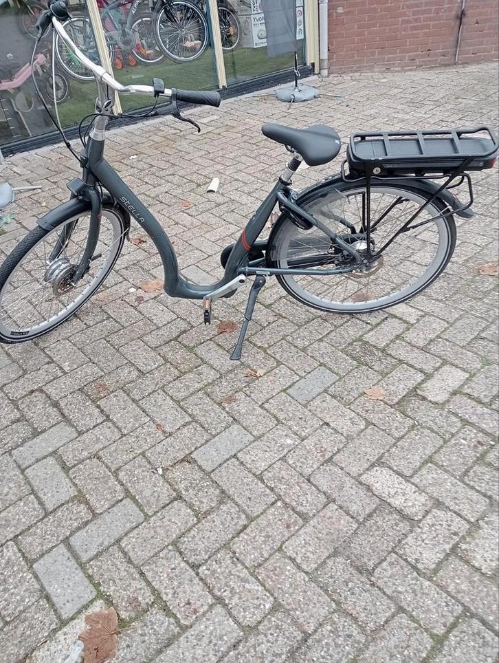 Stella Damesfiets Lage Instap, Fietsen en Brommers, Elektrische fietsen, Gebruikt, 47 tot 51 cm, 30 tot 50 km per accu, Ophalen