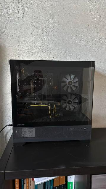 Gaming pc beschikbaar voor biedingen