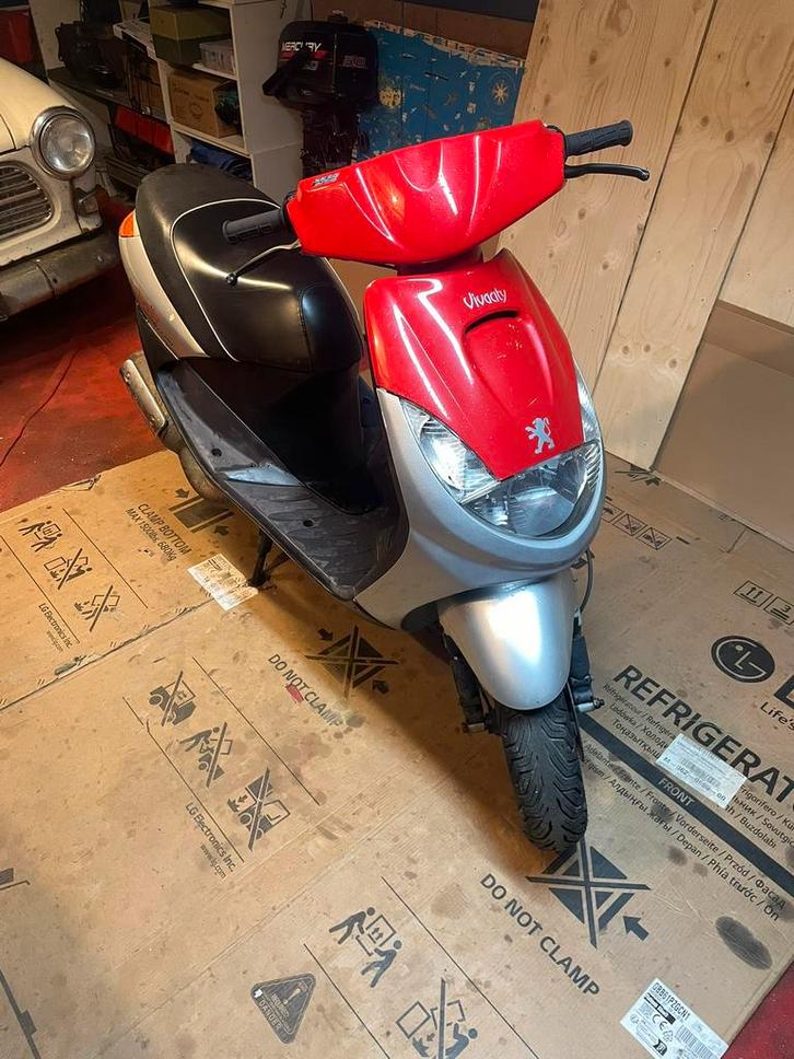 Peugeot Vivacity 70cc malossi 2005 | Rijd uitstekend, Fietsen en Brommers, Scooters | Peugeot, Gebruikt, Vivacity, Tweetakt, Ophalen