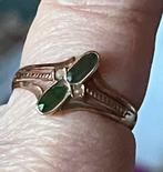 14 Karaat Gouden Ring met Groene Stenen - Smaragd?, Ophalen of Verzenden, Zo goed als nieuw, Met edelsteen, Dame