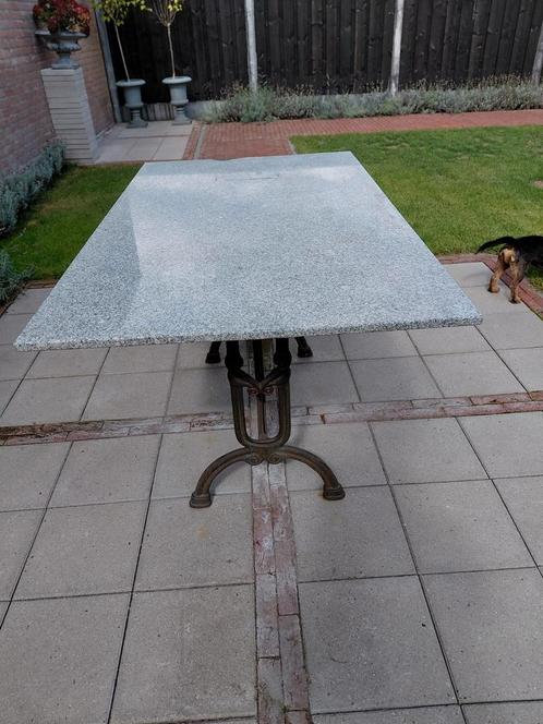 Stenen tuintafel met metalen onderstel, Huis en Inrichting, Tafels | Eettafels, Gebruikt, 100 tot 150 cm, 150 tot 200 cm, Vier personen