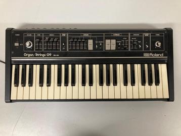 Roland RS-09 Strings & Organ Synthesizer - vintage klassieke beschikbaar voor biedingen