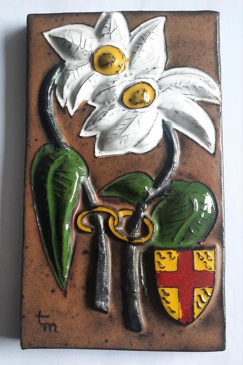 Vintage keramische wandtegel bloemen, ringen en wapenschild, Antiek en Kunst, Antiek | Wandborden en Tegels, Ophalen of Verzenden
