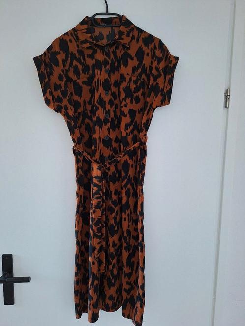 Als NIEUW bruin zwarte jurk ONLY - maat XS 34, Kleding | Dames, Jurken, Zo goed als nieuw, Maat 34 (XS) of kleiner, Bruin, Knielengte