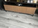 Tv meubel, Doe-het-zelf en Verbouw, Verwarming en Radiatoren, Ophalen of Verzenden, Zo goed als nieuw, Radiator, 30 tot 80 cm