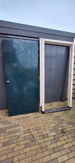Kozijn met een geïsoleerde deur., Doe-het-zelf en Verbouw, 80 tot 100 cm, Zo goed als nieuw, Hout, Buitendeur