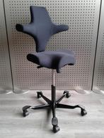 1x HAG Capisco 8106 (Medium) (Zwart/Zwart), Heel Mooi!, Huis en Inrichting, Bureaustoelen, Ophalen, https://www.flokk.com/nl/netherlands/hag
