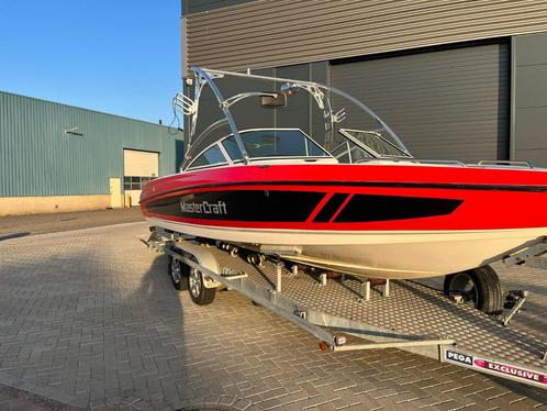 Mastercraft 225 Sport - 350PK V8 Corvette - Wakeboardtower, Watersport en Boten, Speedboten, Zo goed als nieuw, 6 meter of meer