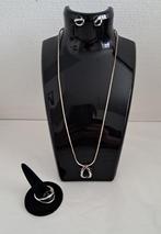 Prachtige set, ketting, oorbellen en bijpassende ring, Ophalen of Verzenden, Nieuw, Zilver, Overige materialen