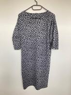 Penn & Ink travelstof jurk maat 40/42 grijs panterprint, Kleding | Dames, Jurken, Maat 38/40 (M), Penn & Ink Nederland B.V., Ambachtsweg 1 A, 8131 TW WIJHE 