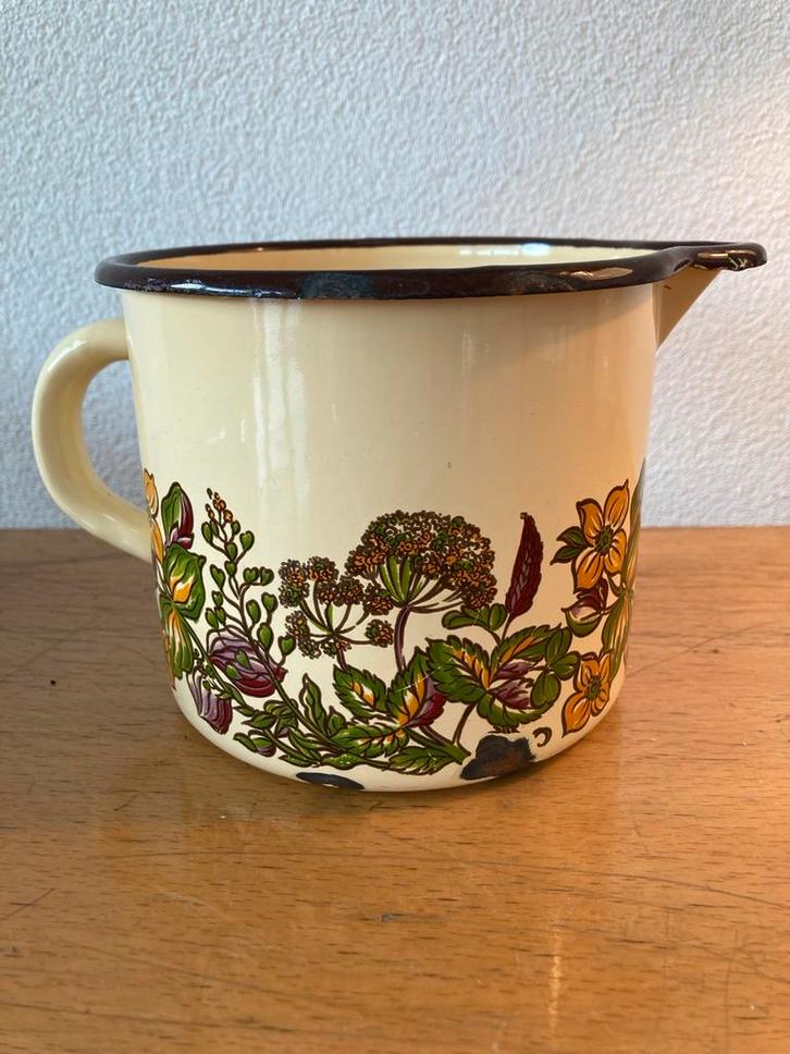 Vintage Emaille Schenkkan met Bloemenmotief, Antiek en Kunst, Antiek | Emaille, Ophalen of Verzenden