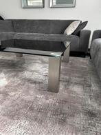 Moderne salontafel met glazen blad, Huis en Inrichting, Tafels | Salontafels, 100 tot 150 cm, Ophalen of Verzenden, Minder dan 50 cm